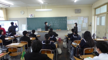 画像の代替テキストを入力ください。