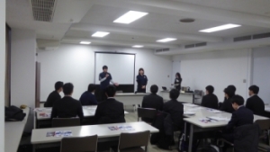 画像の代替テキストを入力ください。