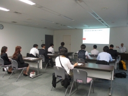 画像の代替テキストを入力ください。