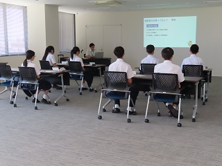 画像の代替テキストを入力ください。