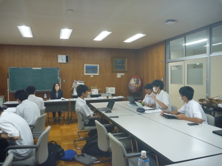 高校での説明の様子