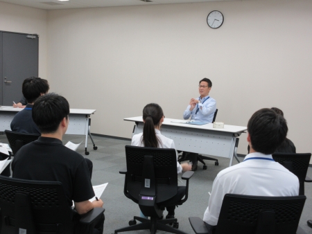 画像の代替テキストを入力ください。