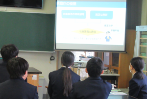業務説明の様子（名古屋市立円上中学校）